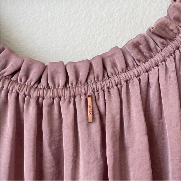 MISA Los Angeles Romi Dress Off the Shoulder Mauve
Size M - Picture 13 of 15